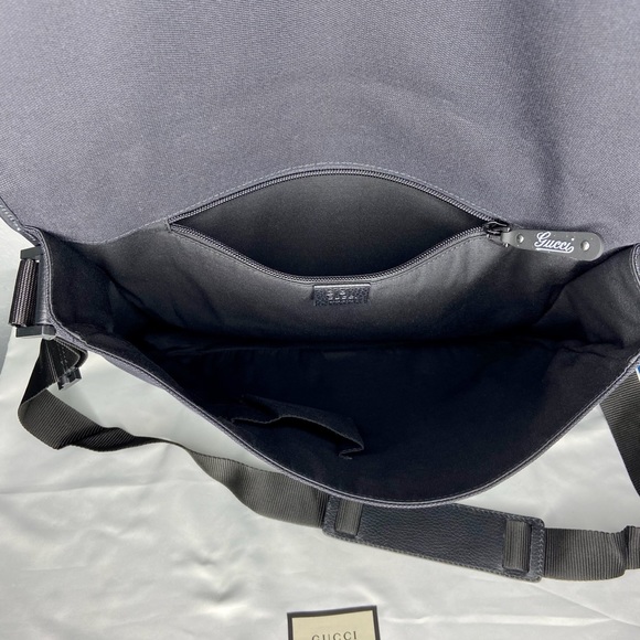 GUCCI Crest Motif Logo Canvas Messenger Crossbody Bag NEW Made in Italy - Picture 9 of 14